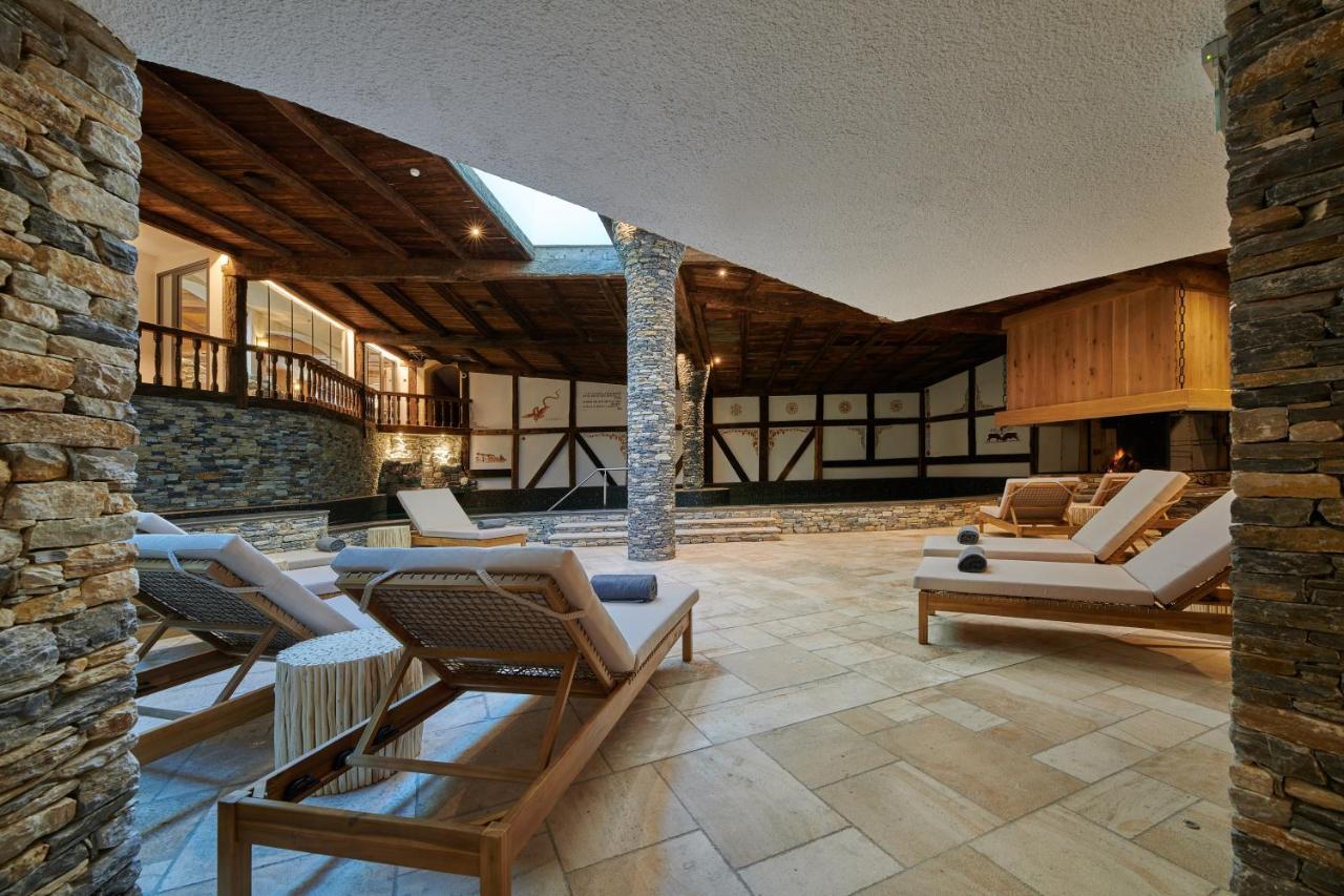 Aida Hotel & Spa - "Adults Only" Relais & Chateaux Crans-Montana Exterior photo