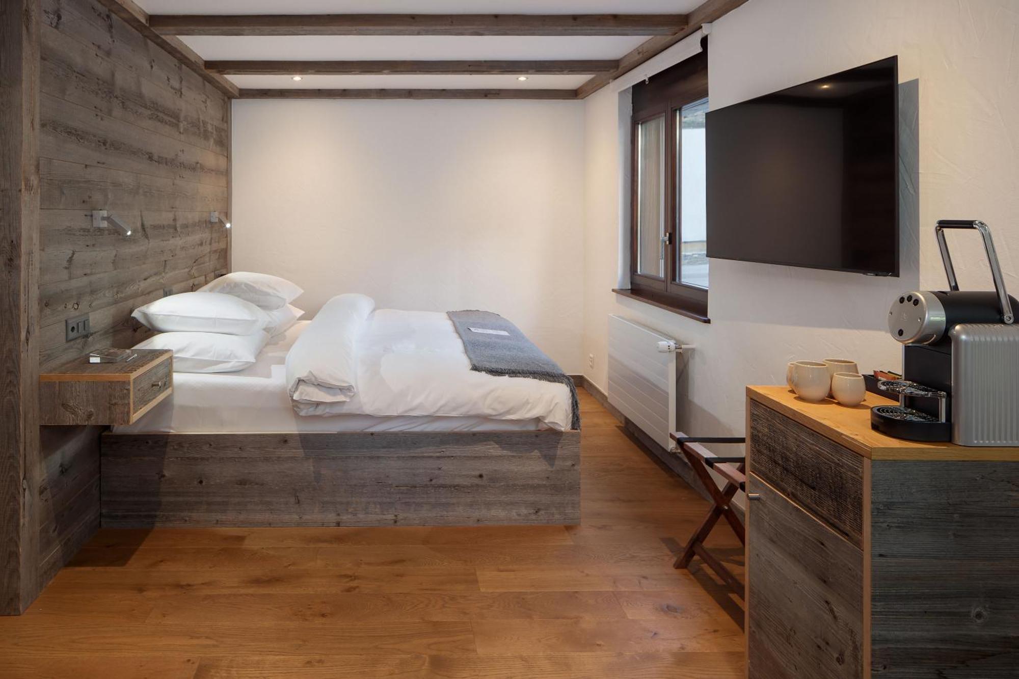 Aida Hotel & Spa - "Adults Only" Relais & Chateaux Crans-Montana Exterior photo