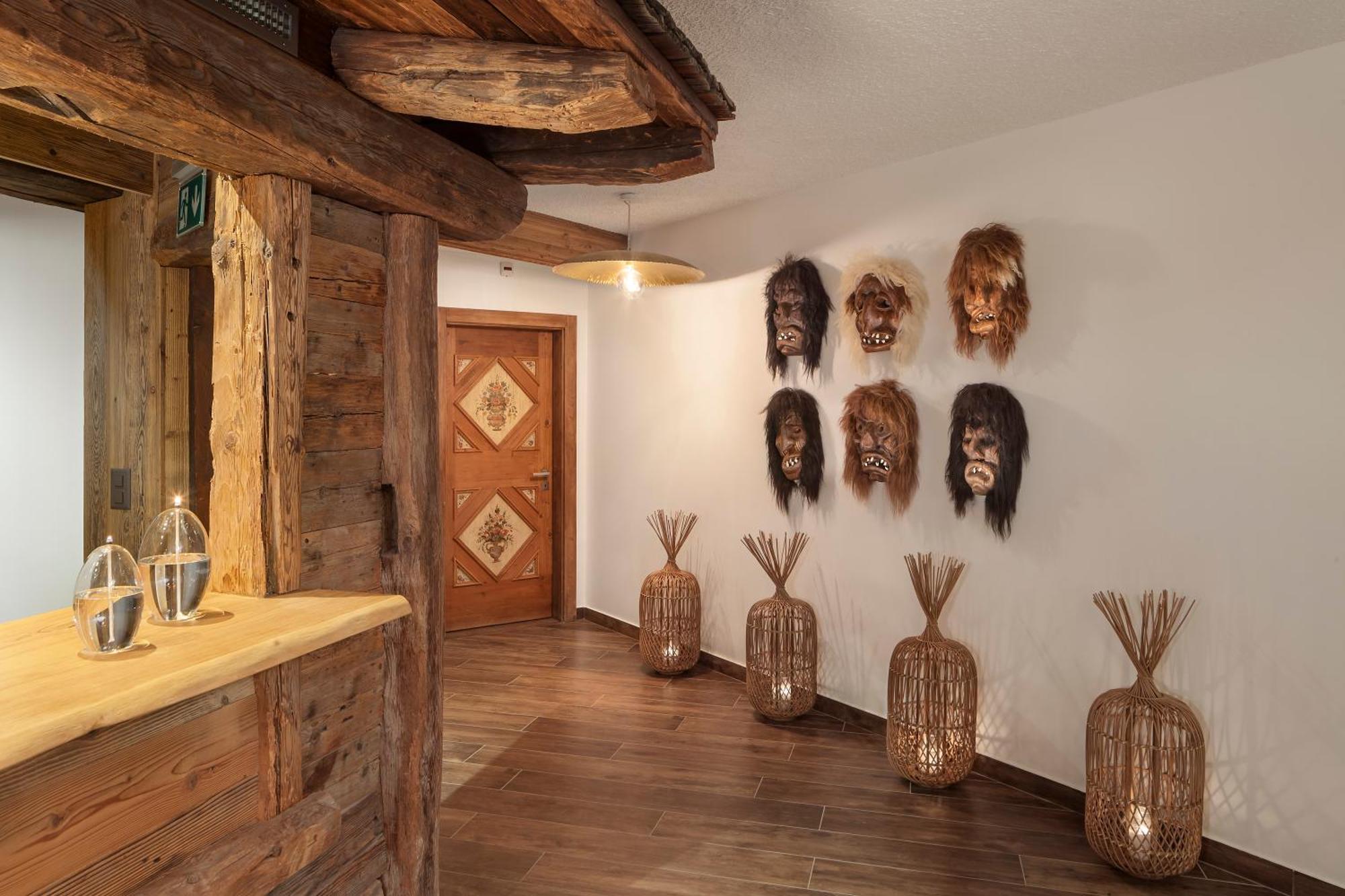 Aida Hotel & Spa - "Adults Only" Relais & Chateaux Crans-Montana Exterior photo